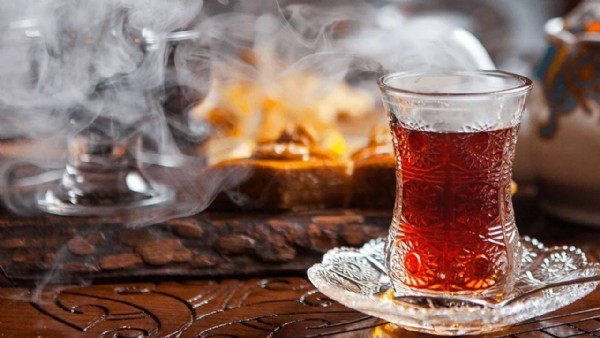 Çay tiryakileri dikkat! Çayı böyle içiyorsanız...